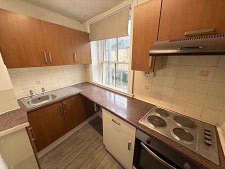 Burnley Road, Padiham - Photo 3