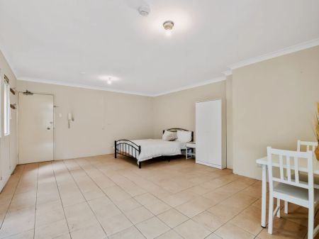 11 Liberty Street Enmore, Sydney - Photo 2