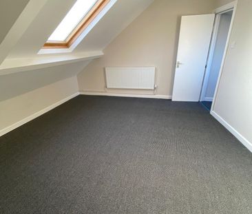 £1,000 PCM, Spacious Newly Refurbished Three Bedroom Maisonette in ... - Photo 6