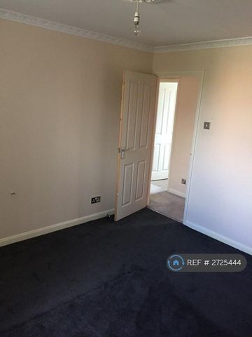 2 bedroom terraced house to rent - Photo 3