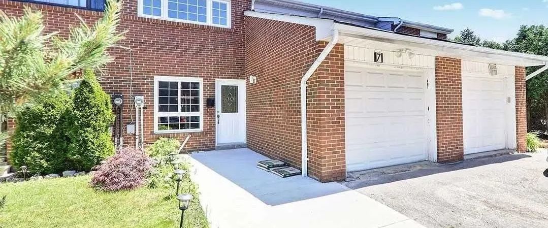 7 Sachems Place #BSMT - Photo 1