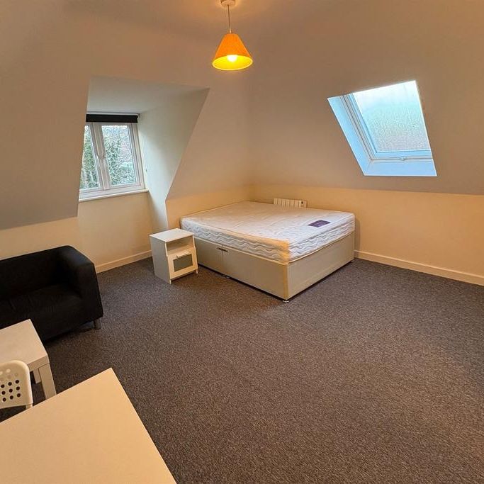 Studio to rent - Photo 1