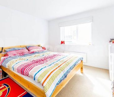 1 Bedroom, 1 bath, 1 reception Flat - Photo 5