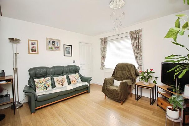 2 bedroom semi-detached house to rent - Photo 1