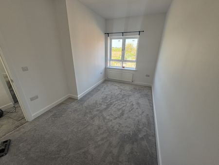 Beautifully Finished 4-Bedroom Semi-Detached Home to let Bidford-on-Avon - Photo 5
