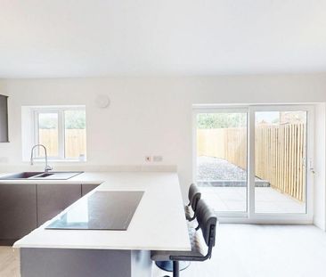 3 bedroom semi-detached house to rent - Photo 4