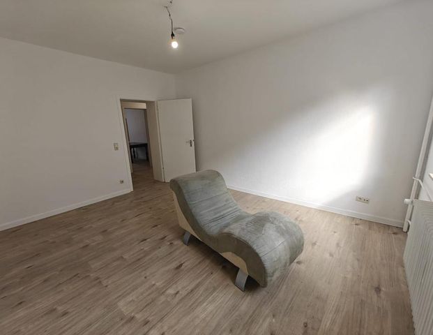 Ab sofort! Einbauküche, Renoviert! Teilmöbliert! Mieterkeller! - Foto 1