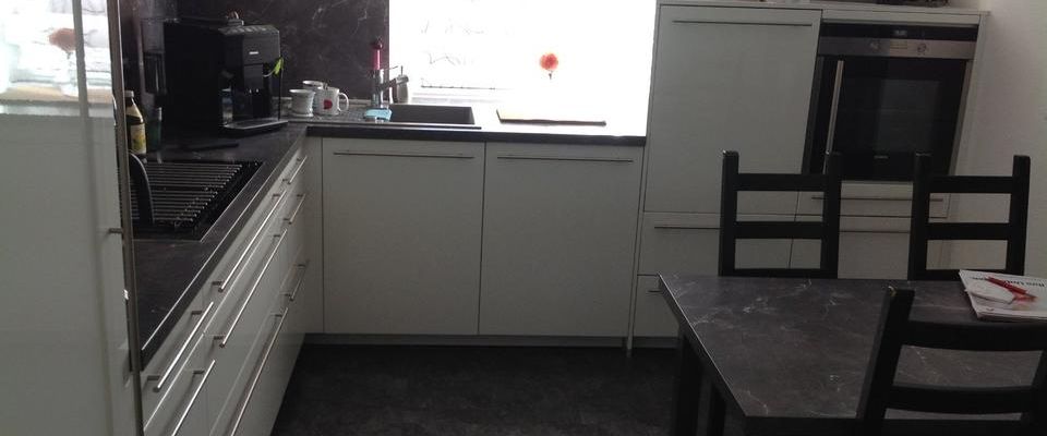 Schöne, renovierte, helle EG 2ZKB im Herzen Kaiserslauterns - Photo 1