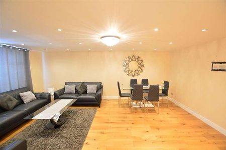 Aldridge Road, Slough, SL2 - Photo 2