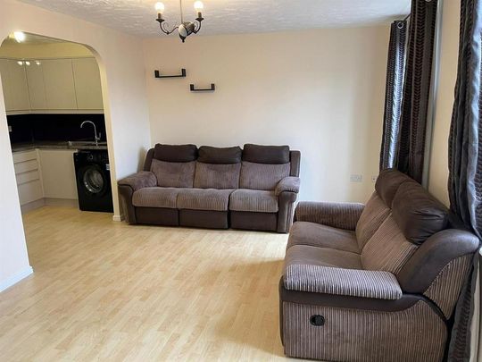 2 bedroom flat to rent - Photo 1