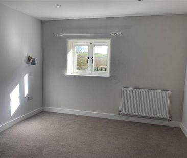 3 bedroom detached house to rent - Photo 2