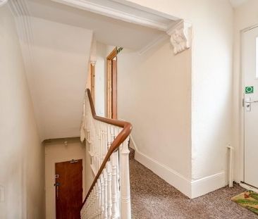 Flat 2, 98 Cromwell Road, Belfast, BT7 1JY - Photo 2