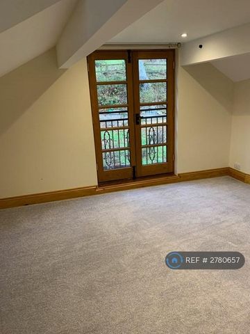 2 bedroom semi-detached house to rent - Photo 4