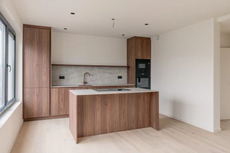 Stijlvol wonen aan de rand van Fort V: gerenoveerd appartement met 2 slaapkamers en terras - Foto 2