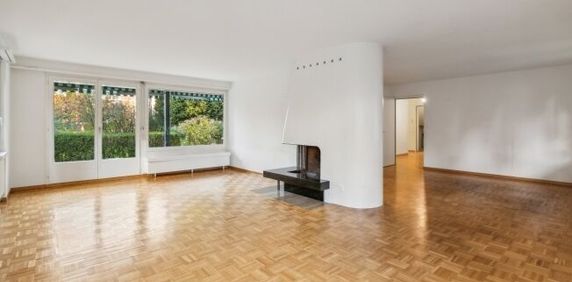 Spacious 5.5-room apartment with garden access in Seefeld - Photo 2