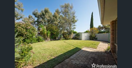 Immaculate Unit with beautiful rear yard - Photo 3