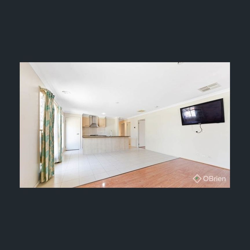 GREAT FAMILY HOME - Photo 1