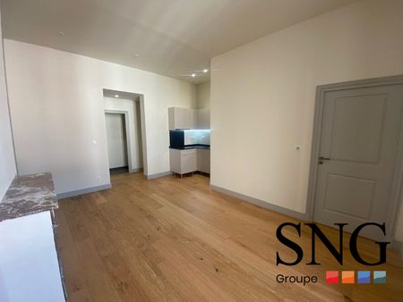 T2 DANS CENTRE VILLE - Photo 2