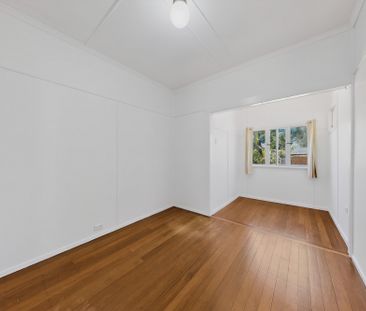 27 Main Street, Beachmere QLD 4510 - House For Rent | Domain - Photo 3