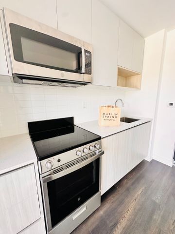 For Lease - 801 The Queensway N/A Unit# 327, Toronto, Ontario - Photo 4