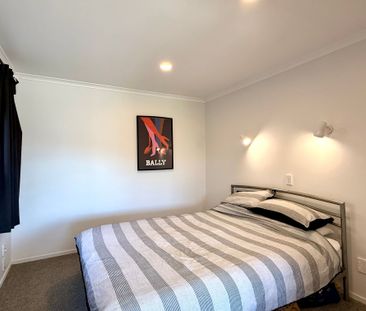 Stunning Modern Two-Storey Home with Mount Views & Bonus Downstairs... - Photo 2