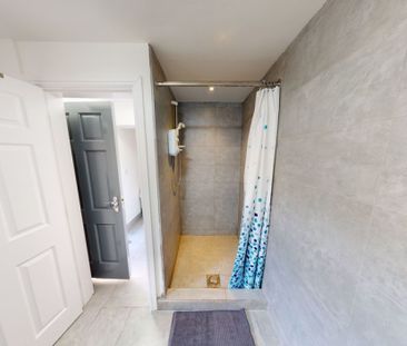 5 bed Mid Terraced House for Rent - Photo 2