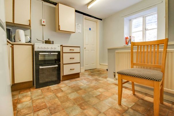 The Studio, Red Lion House, 6 Sheep Street, Highworth, Swindon, SN6 - Photo 1