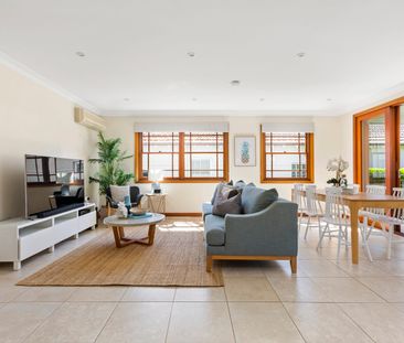 Immaculate family home with studio and resort-like entertaining - Photo 2