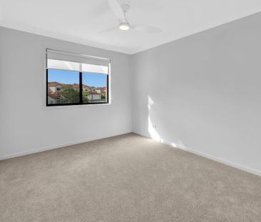 Newly Renovated Townhome - Photo 3