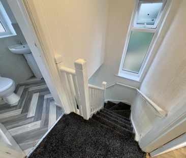 2 bedroom end of terrace house to rent - Photo 6