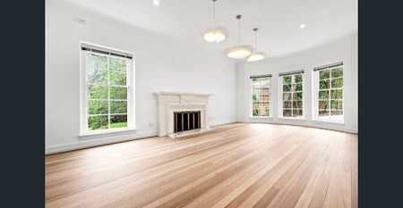 Elegant Home Nestled Amongst Newly Landscaped Gardens - Photo 2