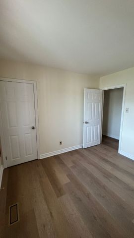 For Lease - 2536 Roman Avenue, Britannia Heights - Queensway Terrace N and Area, Ontario - Photo 5