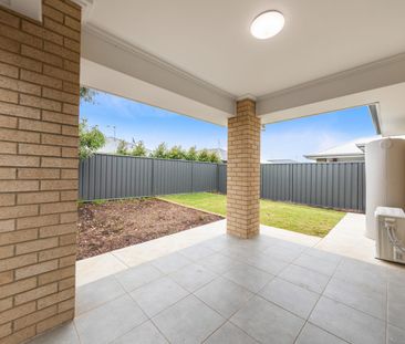 Neat and tidy, low maintenance home! - Photo 6