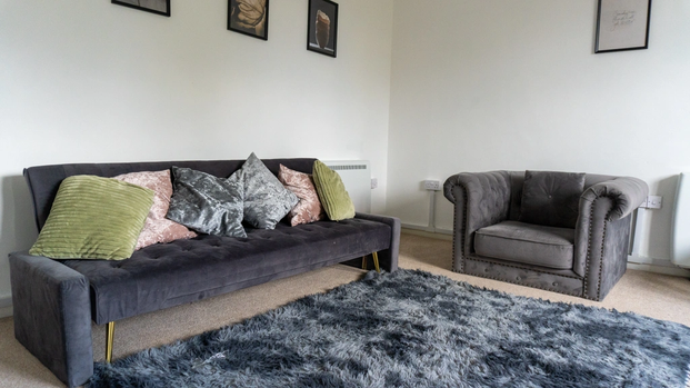 2 bedroom serviced apartment to rent - Photo 1