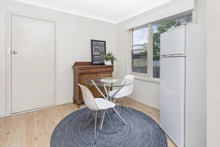 3 BEDROOM HOME IN CENTRAL LOCATION - Photo 4