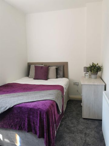 Room 3, Wistaston Road, Crewe, CW2 - Photo 3