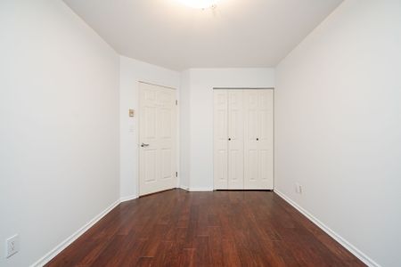 Spacious 2 Bedroom Garden Suite in Kitsilano! - Photo 5