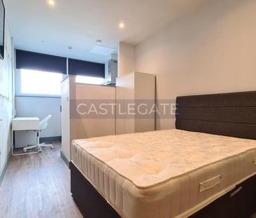Studio to rent - Photo 2