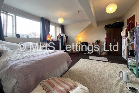 7 Bedroom Mid Terraced House for rent in Brudenell Avenue - Photo 5
