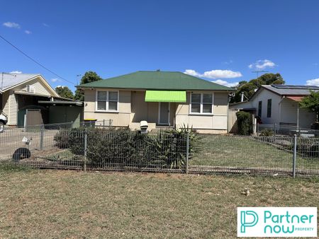 17 Anthony Road, TAMWORTH NSW 2340 - Photo 4