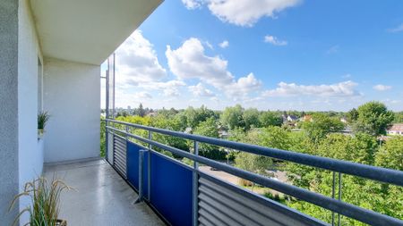 Vom Balkon den Stadtblick genießen. - Photo 2