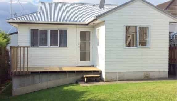 Cosy Two-Bedroom Home in Convenient Greerton Location - Photo 1