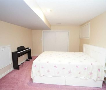 For Lease - 4887 Natkarni Crescent, Mississauga, Ontario - Photo 6