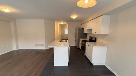 For Lease - 38 Patterson Drive, Haldimand, Ontario - Photo 4