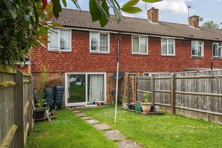 3 bedroom terraced house to rent - Photo 3