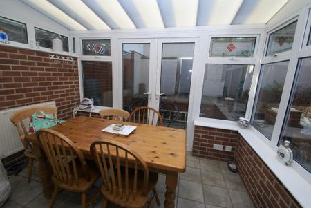 2 bedroom semi-detached house to rent - Photo 2