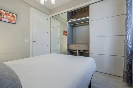 Room in a Shared Flat, Brixton Rd, SW9 - Photo 5