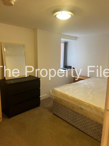 2 bedroom flat to rent - Photo 2