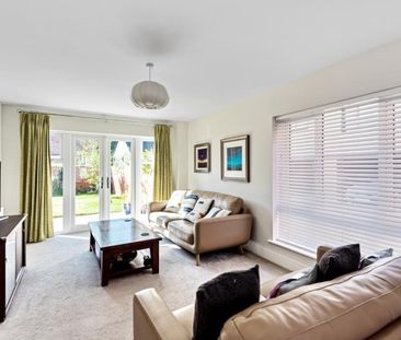 Kings Place, Woking - 3 bedrooms Property for lettings - Seymours - Photo 2