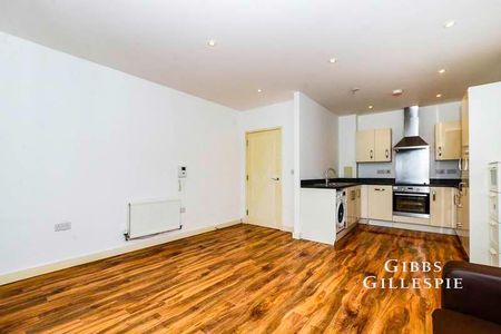 Imperial Drive, Harrow, HA2 - Photo 3